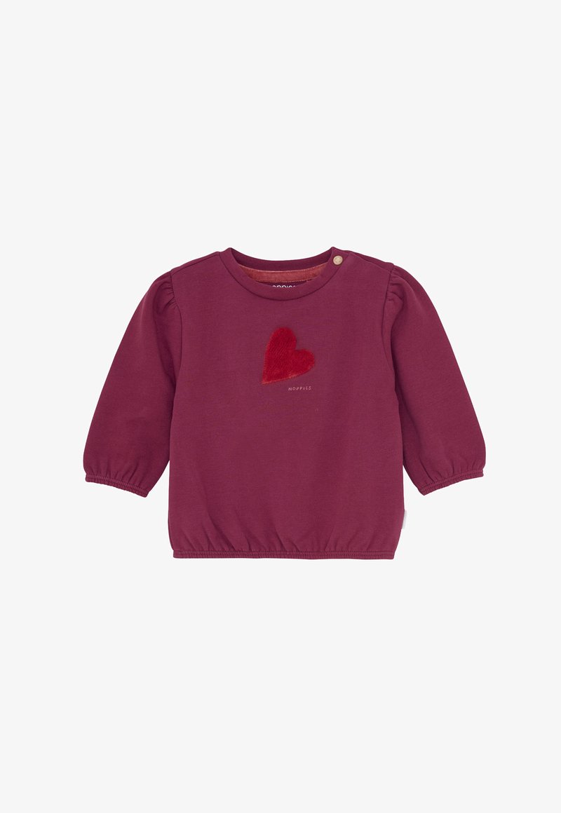 Bordeaux kleurige peuter t-shirt met lange mouwen, elastische boorden en onderkant, knoop op de schouder en een fuzzy rood hartontwerp in het midden van de voorkant.