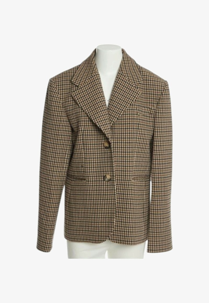 Blazer à carreaux marron et beige avec deux boutons et un col à revers cranté, présenté sur un torse de mannequin blanc.