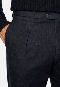 Boggi Milano STRETCH - Auduma bikses - dark blue