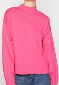 YAS Stickad tröja - purple