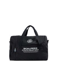 Bolsa de deporte negra hecha de tela resistente, con dos asas de agarre, un bolsillo frontal con texto y un bolsillo lateral de malla para ventilación.