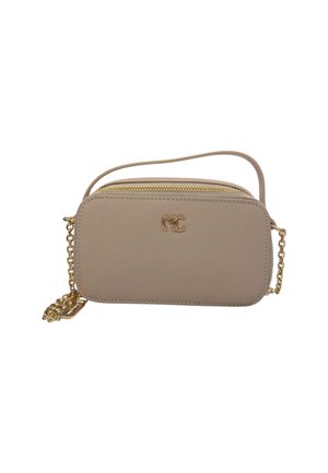Borsa a tracolla in pelle beige con finitura texturizzata, tracolla in catena dorata, chiusura con zip e logo decorativo sul davanti.