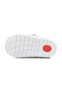 Semelle en caoutchouc blanc avec un motif texturé, dotée d'un accent circulaire rouge. Conception robuste avec marquage visible "SHOESME BABYPROOF" embossé.