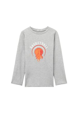 Graues Langarm-T-Shirt aus Baumwolle mit einem Basketball-Graphic in Orange und Rot, mit dem Text "BASKETBALLWETTBEWERB."