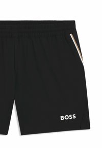 Zwarte zwemboxers met een elastische tailleband. Heeft een zijzak met een meerkleurige bies. Witte "BOSS"-logo aan de voorkant.