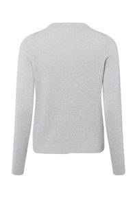 Pull gris clair à manches longues et col rond. Texture lisse, poignets et ourlet côtelés, design simple sans motifs ni ornements.