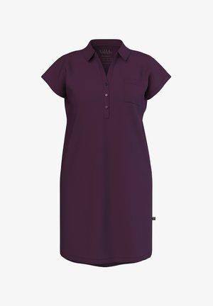 Robe violette à manches courtes avec un col, une fermeture à boutons et une poche poitrine. Fabriquée dans un tissu lisse, elle présente un ourlet arrondi.