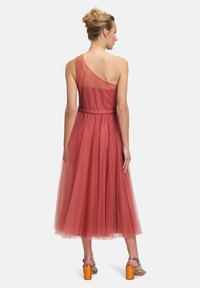 Vera Mont MIT PLISSEE - Cocktailjurk - bright rust