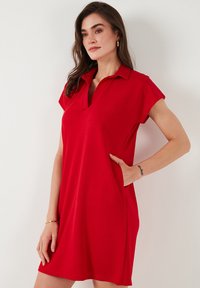 LELA REGULAR FIT  - Haljina od žerseja - red