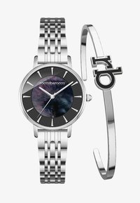 Vybrané, black and silver coloured