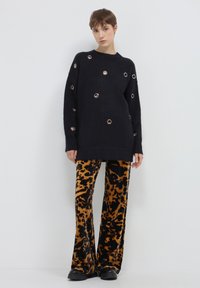 Calliope STRAIGHT FANTASIA - Pantalon classique - variante