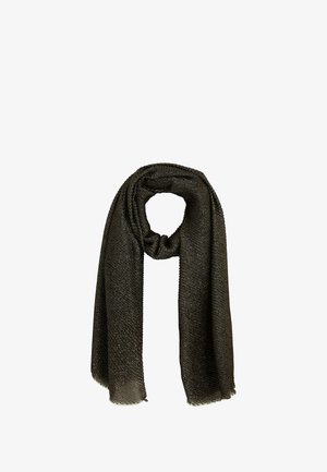 Bufanda de color verde oscuro hecha de tejido texturizado, con un acabado suave y bordes deshilachados. Colgada de forma suelta en una forma circular.