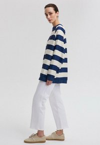 Touché Privé STRIPED - Melegítőfelső - navy blue