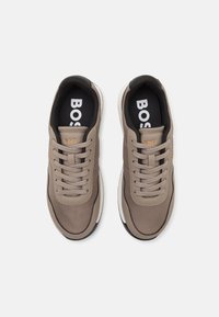 BOSS TITANIUM - Tossud - dark beige