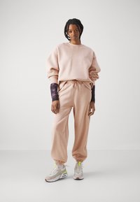 Jordan CREW - Sweatshirt - legend brown