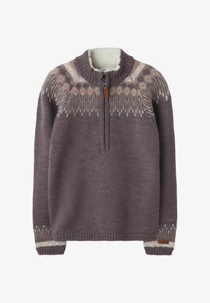 Ljubičasti pleteni pulover s Fair Isle uzorkom na ramenima i manžetama, prednjim zatvaračem na pola i bijelim flisom na visokom ovratniku.