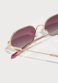 Polaroid UNISEX - Aurinkolasit - gold-coloured/violet