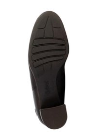 Semelle extérieure en caoutchouc noir avec une surface texturée et des nervures pour une meilleure adhérence. Section de talon lisse et nom de marque "Gabor" embossé sur le côté.