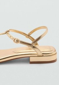 Mango Sandále - gold-coloured