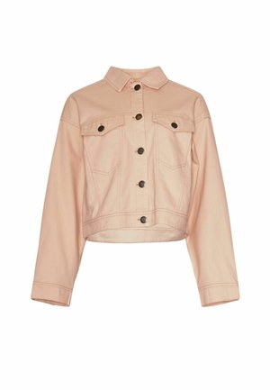 Chaqueta vaquera corta en rosa claro con mangas largas, cuello, cierre frontal con botones y dos bolsillos en el pecho con botones negros.