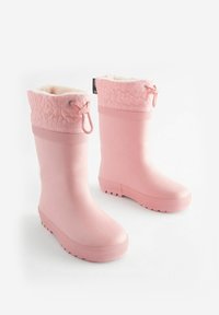 Botas de goma impermeables rosas con un patrón floral acolchado en la parte superior, forro de felpa y suelas con textura para mayor tracción.