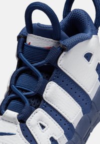 Nike Sportswear AIR MORE UPTEMPO Sneakers basse white