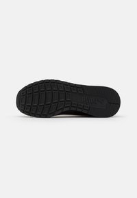 Puma ST RUNNER V2 FULL L UNISEX - Sneaker low - black