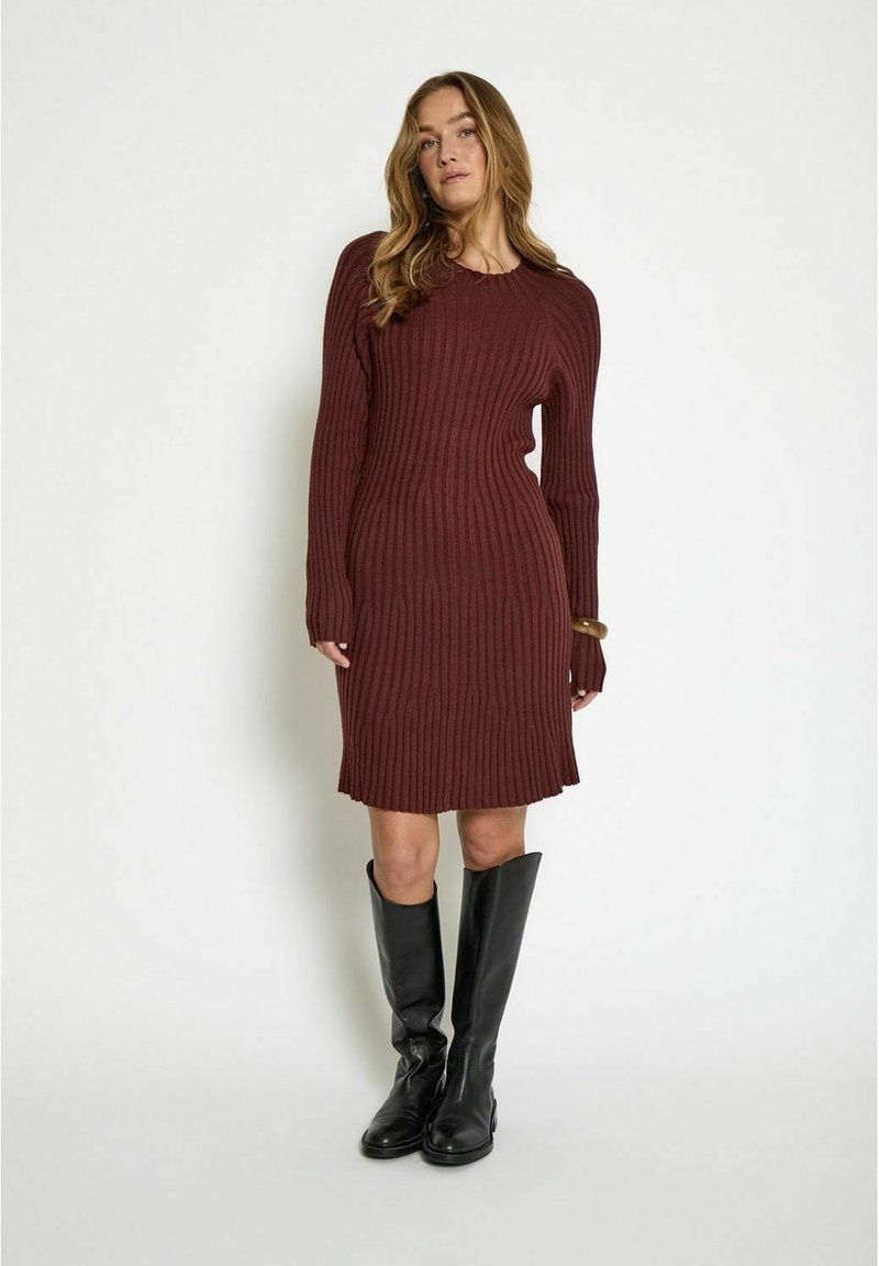 PEPPERCORN ANNA OVER KNEE - Tubino - madder brown