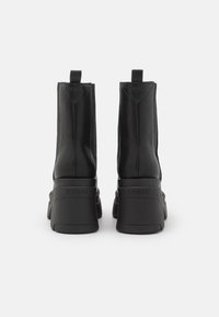 Guess VANETA - Botins de salto alto - black