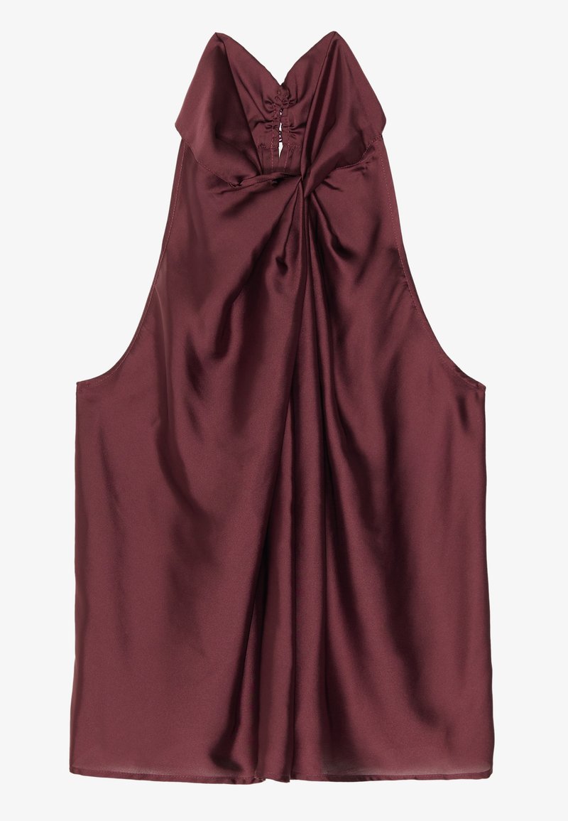 Top in raso borgogna con colletto alto, dettaglio anteriore arricciato e design senza maniche. Texture liscia e drappeggio morbido in tutto il capo.