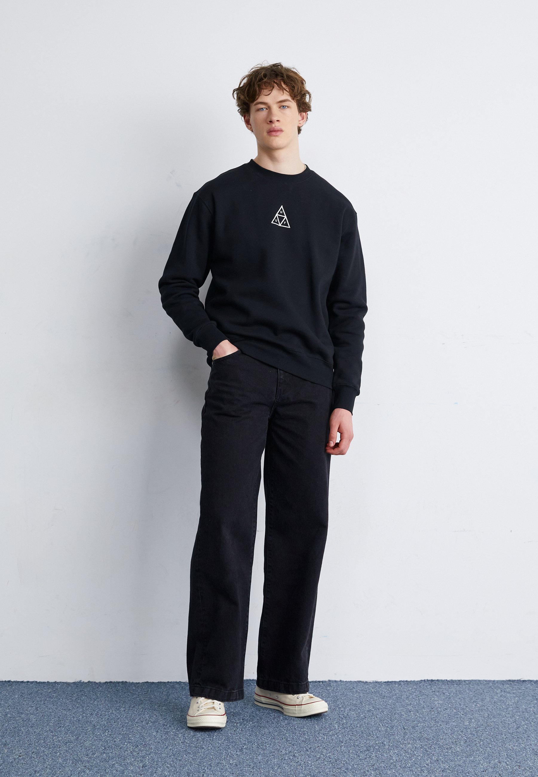 HUF Triple Triangle Crewneck Sweatshirt Black L トレーナー HUF TRIPLE TRIANGLE CREWNECK UNISEX - Sweatshirt - black