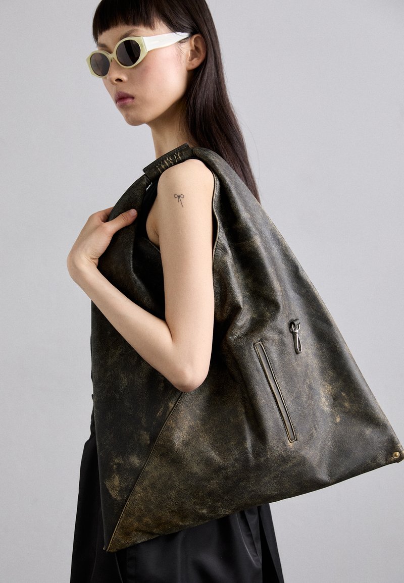 MM6 Maison Margiela CLASSIC JAPANESE HANDBAG - Handbag - black 