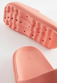 Next CHUNKY - Muiltjes - coral pink
