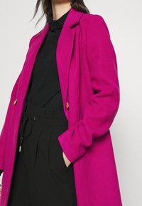 Vero Moda Abrigo clásico - pink