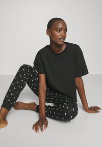 Lacoste Conjunto de pijama - black/white