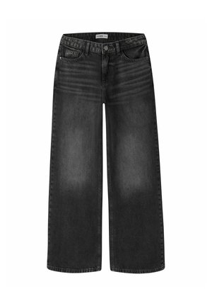 Jean en denim noir à jambes larges, avec poches avant, passants pour ceinture et fermeture par bouton, montrant des zones légèrement décolorées aux cuisses et aux genoux.
