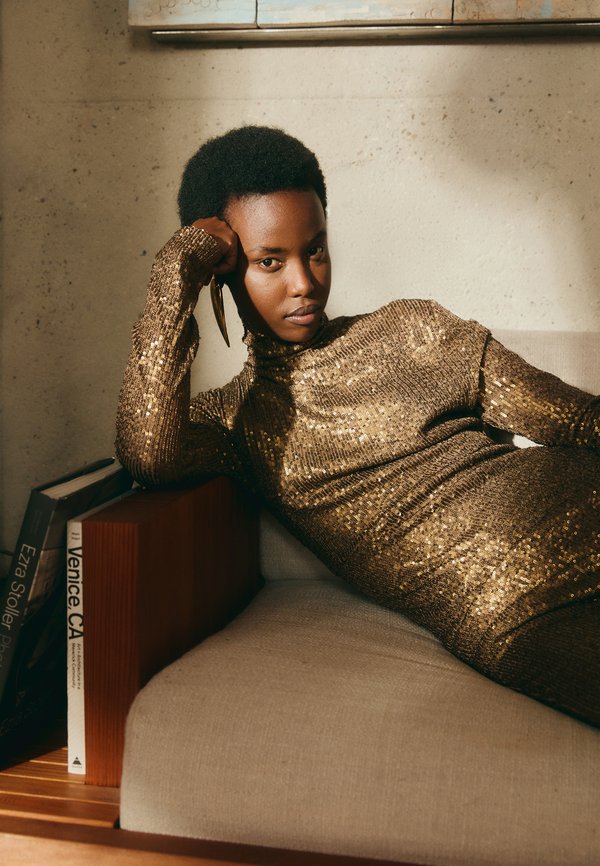 DROP SHOULDER FITTED GOWN SIDE SLIT - Occasion wear - bronze