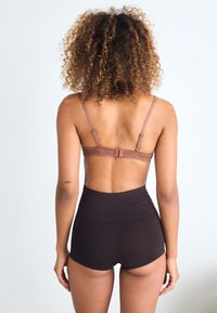 Spanx SPANXSHAPE™ EXTRAORDINARY BOYSHORT - Odjeća za oblikovanje - truffle brown
