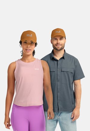 BASEBALL - Pet - autumn leaves