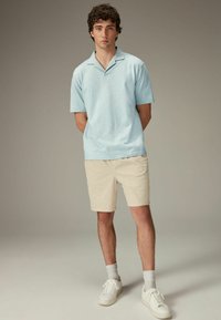 Next CUBAN COLLAR TEXTURED SHORT SLEEVE - REGULAR FIT - Polosärk - light blue