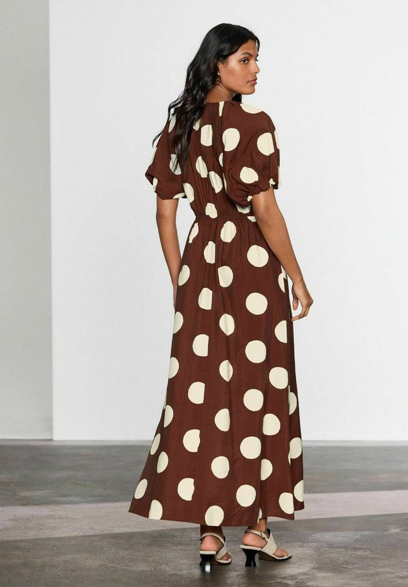 edikted brown dress Chocolate Linen Maxi Dress M main image 1