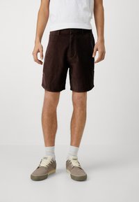 Former - DISTEND WALKSHORT - Shorts - chocolate Thumbnail-Bild 1