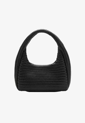 Schwarze gewebte Lederschultertasche mit breitem Griff und halbmondförmiger Form.