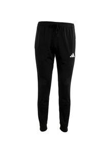 Zwarte sweatpants van zacht materiaal, met een elastische tailleband met trekkoord, taps toelopende benen en een wit Adidas-logo aan de linkerkant.