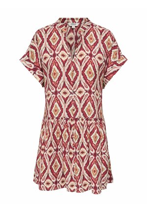 Kortærmet kjole med knapper, med rødt, beige og hvidt geometrisk diamantmønster og en samlet talje.