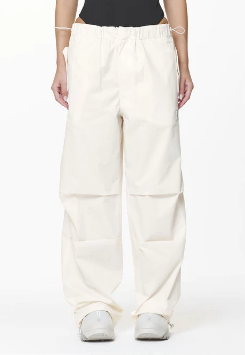 Pegador - ASKOY TOWER SKYDIVER TRACK PANTS - Pantaloni - salty cream, Ingrandire