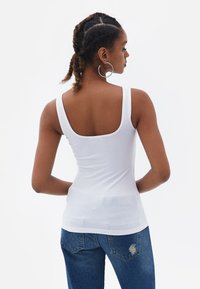 OXXO STRETCH SINGLET - Top - white
