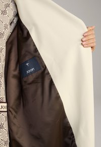JOOP! Cape - beige