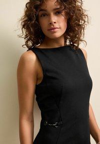 Next PONTE SLEEVELESS - Kotelomekko - black