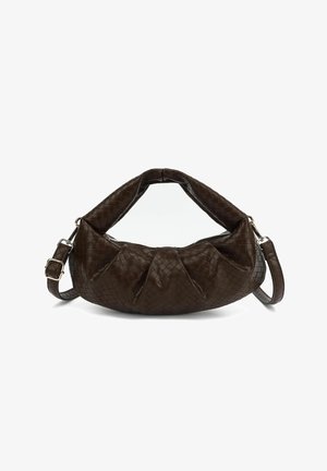 Borsa a mano in cuoio intrecciato marrone con forma arrotondata e plissettata. Presenta una tracolla rimovibile e una chiusura con zip. Texture liscia e design minimalista.